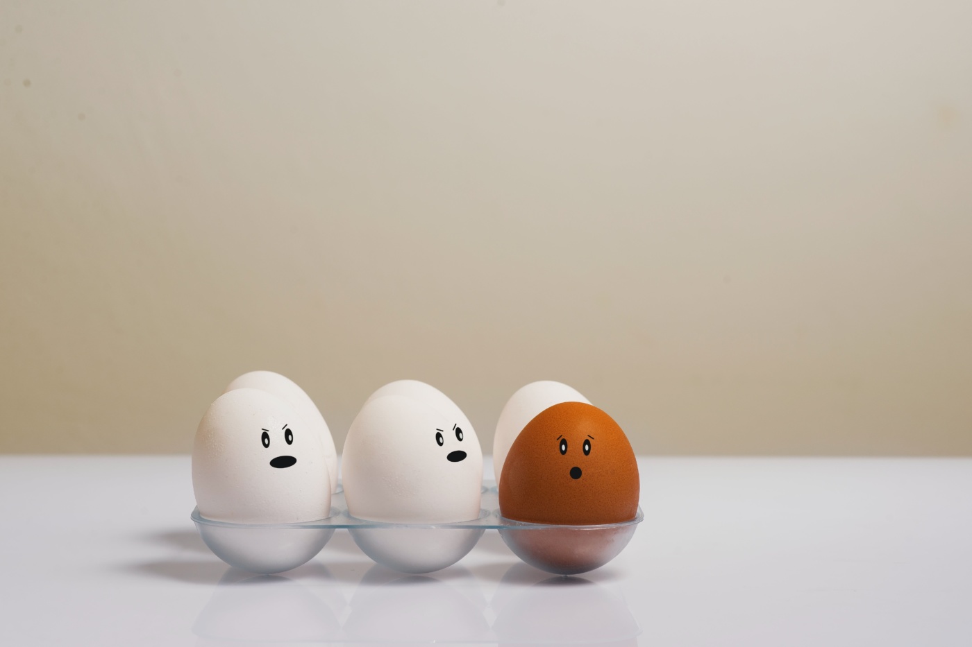Discrimination eggs